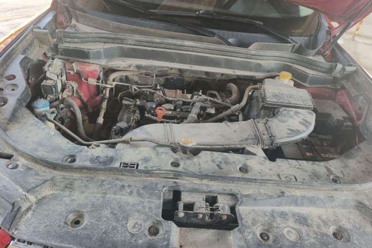 Used Haval H6 2017 Red-Label 1.3T Automatic Two-Wheel Drive ZhiShang Model Engine Bay