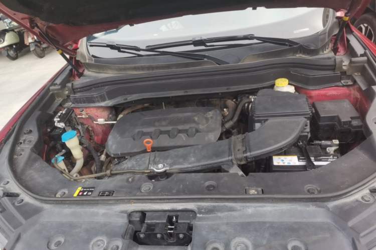 Used Haval H6 2017 Red-Label 1.3T Automatic Two-Wheel Drive Fashion Edition Engine Bay
