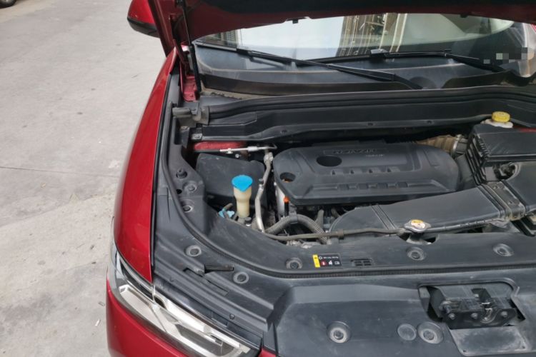 Used Haval H6 2017 Red Label 2.0T Automatic Two-Wheel Drive ZhiShang Model Engine Bay Right