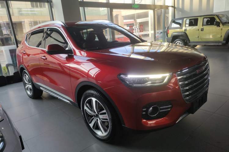 Used Haval H6 2017 Red Label 2.0T Automatic Two-Wheel Drive ZhiShang Model Exterior 1