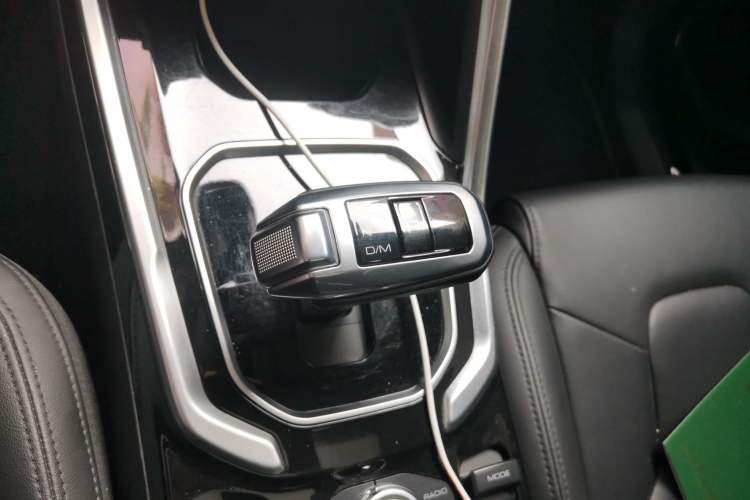 Used Haval H6 2017 Red Label 2.0T Automatic Two-Wheel Drive ZhiShang Model Gear Lever