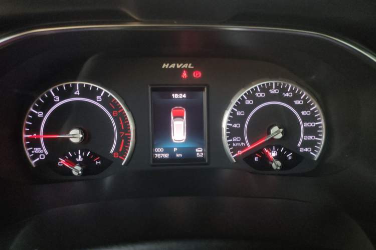 Used Haval H6 2017 Red Label 2.0T Automatic Two-Wheel Drive ZhiShang Model Instrument Cluster
