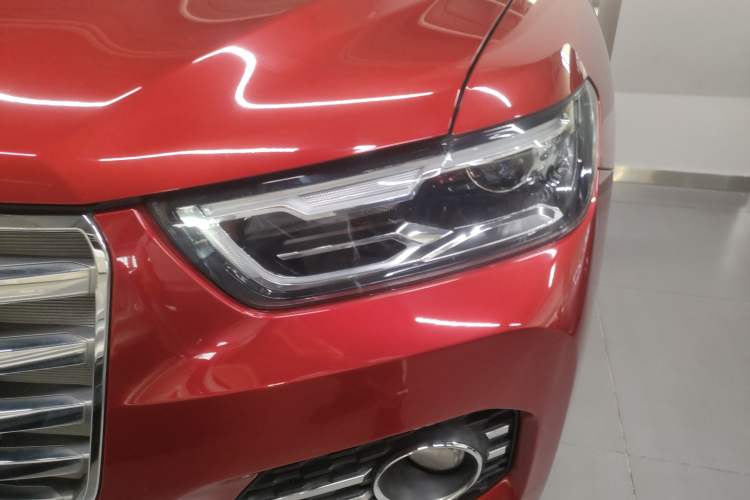 Used Haval H6 2017 Red Label 2.0T Automatic Two-Wheel Drive ZhiShang Model Left Front Headlight