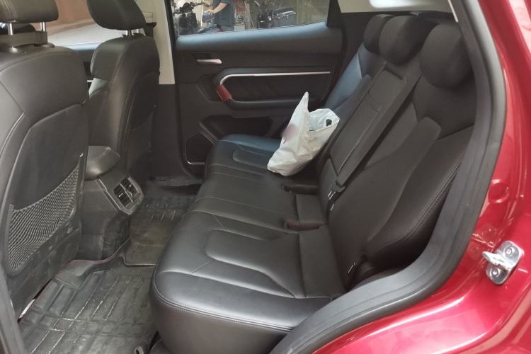 Used Haval H6 2017 Red Label 2.0T Automatic Two-Wheel Drive ZhiShang Model Left Rear Seat
