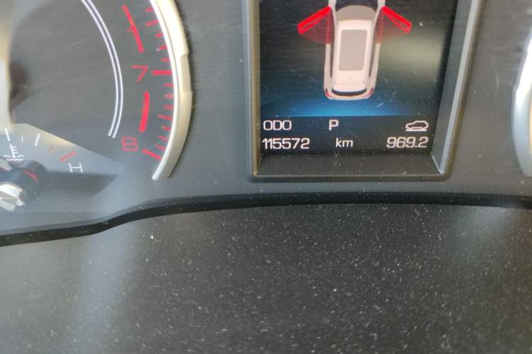 Used Haval H6 2017 Blue Label 2.0T Automatic Two-Wheel Drive Smart Edition Odometer Close Up