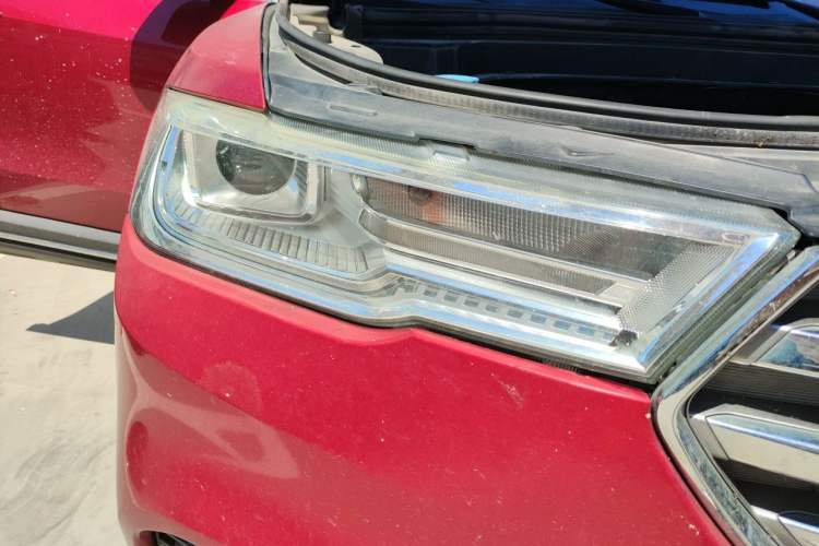 Used Haval H6 2017 Blue Label 2.0T Automatic Two-Wheel Drive Smart Edition Right Front Headlight