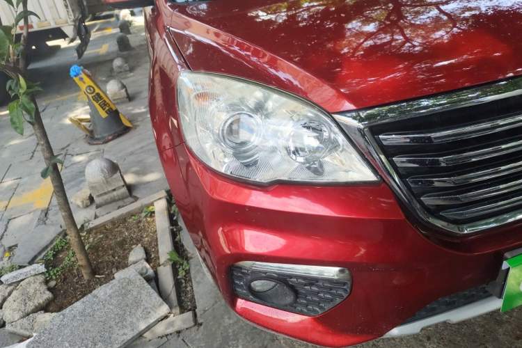 Used Haval H6 2017 Classic Edition 1.5T Automatic Two-Wheel Drive Urban Model Right Front Headlight