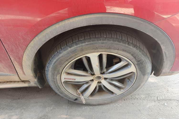 Used Haval H6 2017 Red Label 2.0T Automatic Two-Wheel Drive ZhiShang Model Right Front Wheel Hub