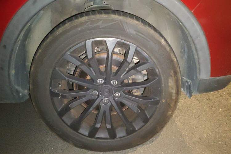 Used Haval H6 2017 Blue Label 2.0T Automatic Two-Wheel Drive Smart Edition Right Front Wheel Hub