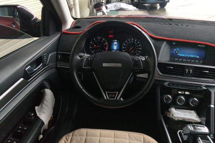 Used Haval H6 2017 Restyled Red-Label Sport Version 1.5T Automatic Two-Wheel Drive Luxury Trim Steering Wheel