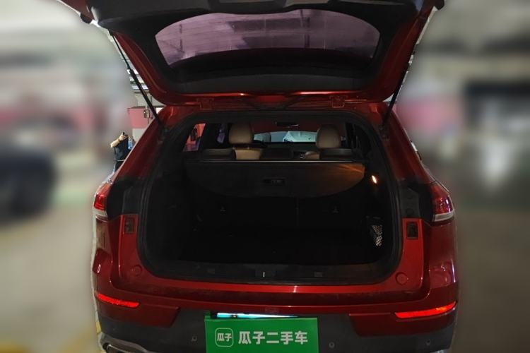 Used Haval H6 2017 Red Label 2.0T Automatic Two-Wheel Drive ZhiShang Model Trunk