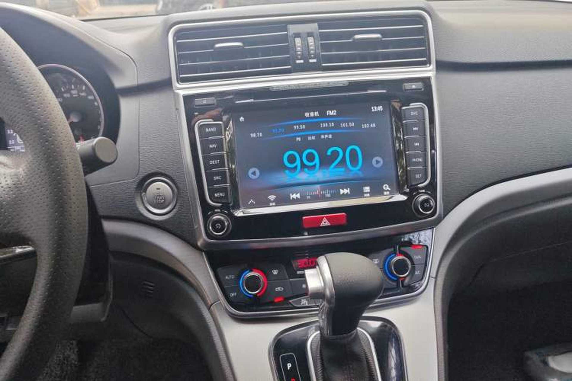Used Haval H6 2017 Red-Label Sport Edition 1.5T Automatic Two-Wheel Drive Luxury Model Audio And AC Panel