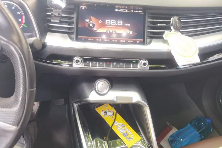 Used Haval H6 2017 Blue Label 2.0T Automatic Two-Wheel Drive Leading Model Audio And AC Panel