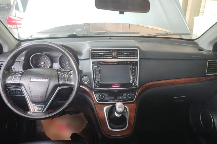 Used Haval H6 2017 Red-Label Sport Edition 1.5T Manual Two-Wheel Drive Elite Model Center Console
