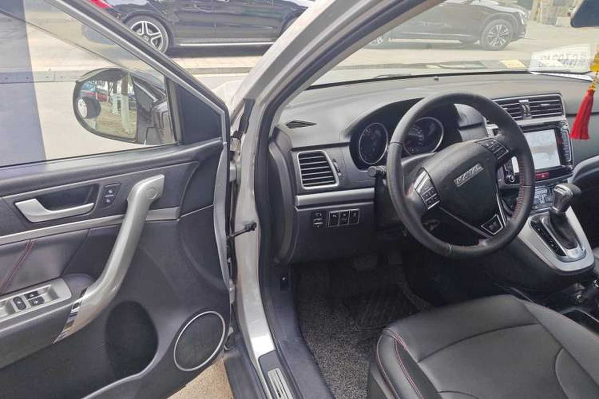 Used Haval H6 2017 Red-Label Sport Edition 1.5T Automatic Two-Wheel Drive Luxury Model Driver Seat