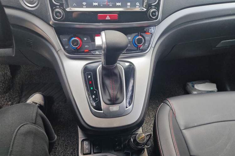 Used Haval H6 2017 Red-Label Sport Edition 1.5T Automatic Two-Wheel Drive Luxury Model Gear Lever