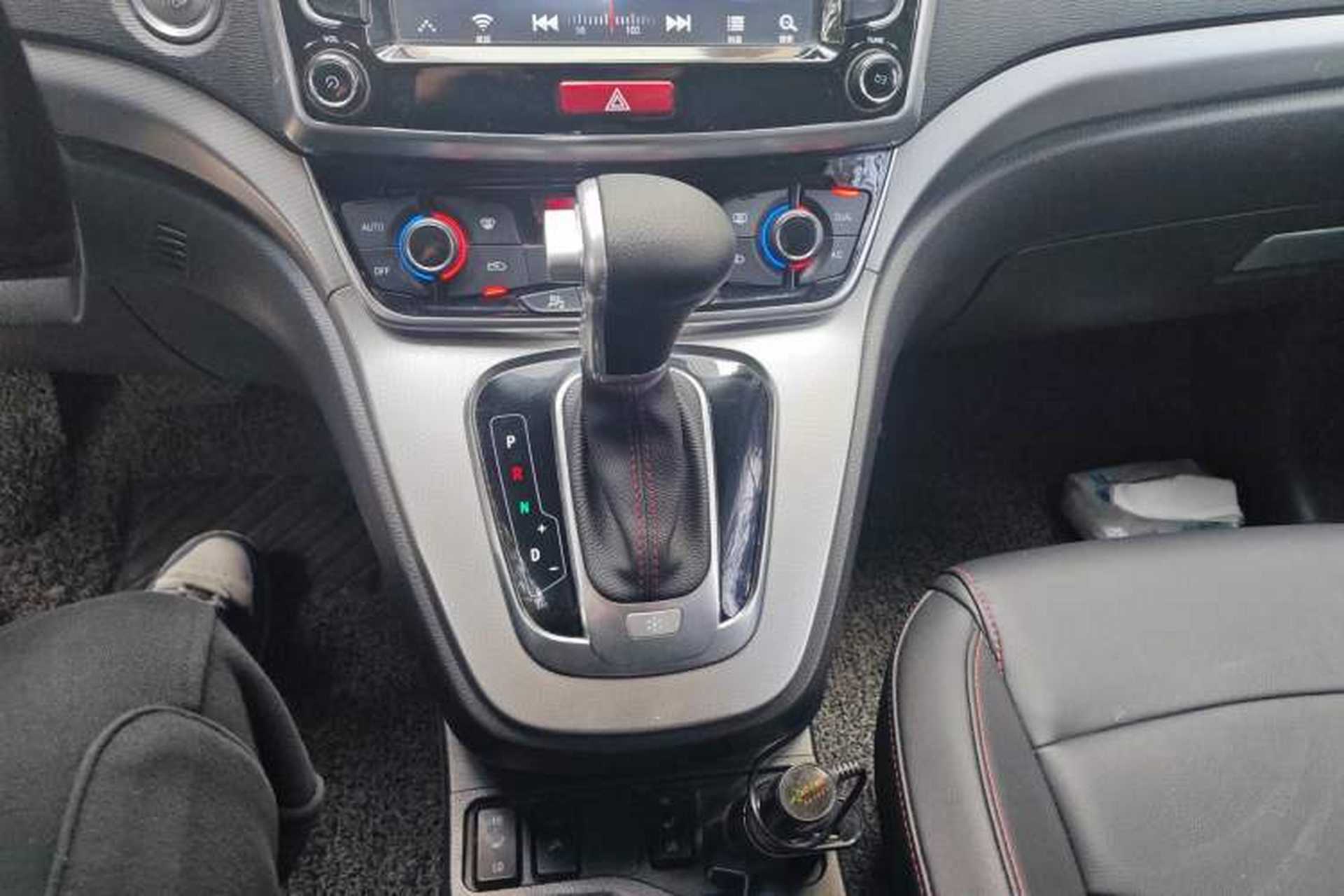 Used Haval H6 2017 Red-Label Sport Edition 1.5T Automatic Two-Wheel Drive Luxury Model Gear Lever