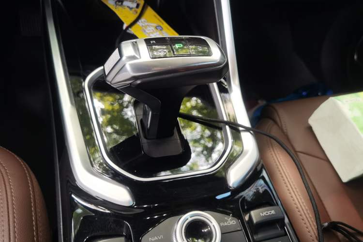Used Haval H6 2017 Blue Label 2.0T Automatic Two-Wheel Drive Leading Model Gear Lever
