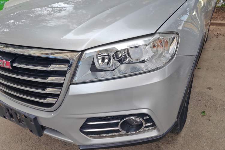 Used Haval H6 2017 Red-Label Sport Edition 1.5T Automatic Two-Wheel Drive Luxury Model Left Front Headlight