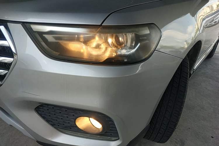 Used Haval H6 2017 Blue Label Sport Edition 1.5T Manual Two-Wheel Drive Elite Model Left Front Headlight