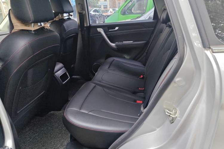Used Haval H6 2017 Red-Label Sport Edition 1.5T Automatic Two-Wheel Drive Luxury Model Left Rear Seat