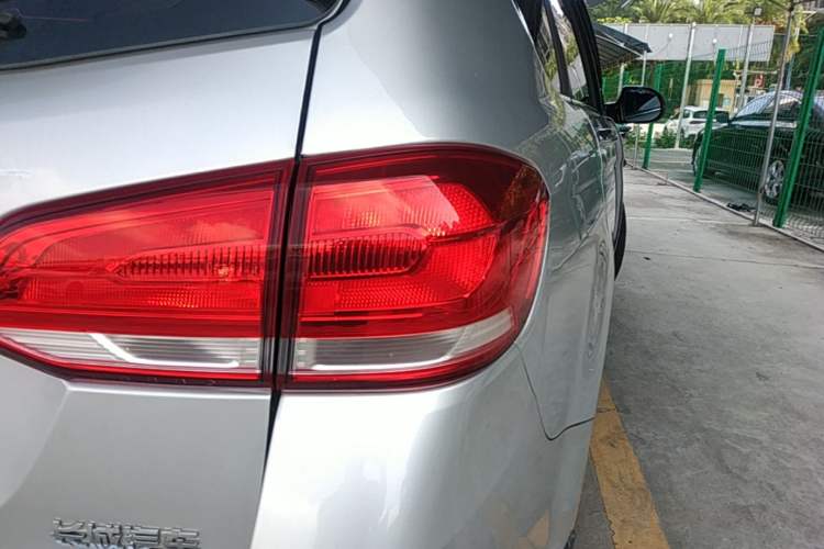 Used Haval H6 2017 Blue Label Sport Edition 1.5T Manual Two-Wheel Drive Elite Model Right Rear Taillight