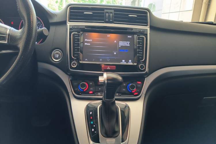 Used Haval H6 2017 Blue Label Sport Edition 1.5T Automatic Two-Wheel Drive Luxury Model Audio And AC Panel