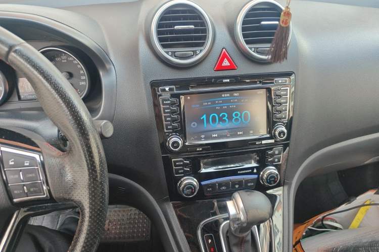 Used Haval H6 2017 Classic Edition 1.5T Automatic Two-Wheel Drive Elite Model Audio And AC Panel