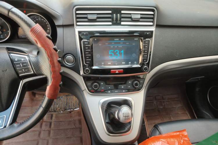Used Haval H6 2017 Blue Label Sport Edition 1.5T Manual Two-Wheel Drive Elite Model Audio And AC Panel