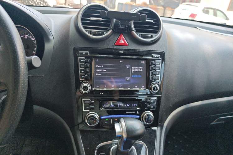 Used Haval H6 2017 Classic Edition 1.5T Automatic Two-Wheel Drive Elite Model Audio And AC Panel