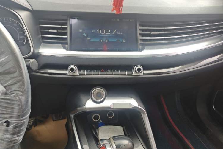 Used Haval H6 2017 Blue Label 1.5T Automatic Two-Wheel Drive ZhiShang Model Audio And AC Panel