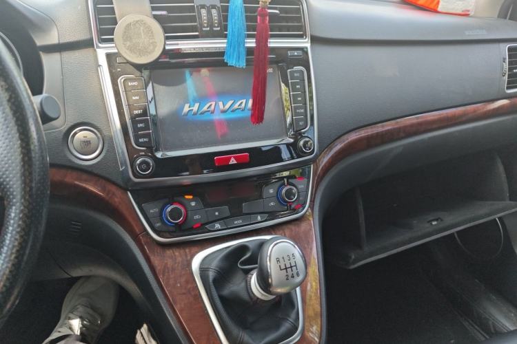Used Haval H6 2017 Red-Label Sport Edition 1.5T Manual Two-Wheel Drive Elite Model Audio And AC Panel