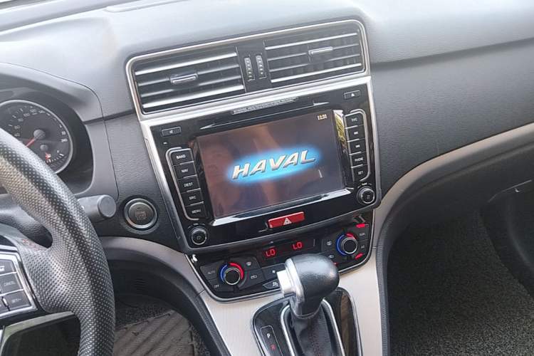 Used Haval H6 2017 Restyled Red-Label Sport Version 1.5T Automatic Two-Wheel Drive Luxury Trim Audio And AC Panel