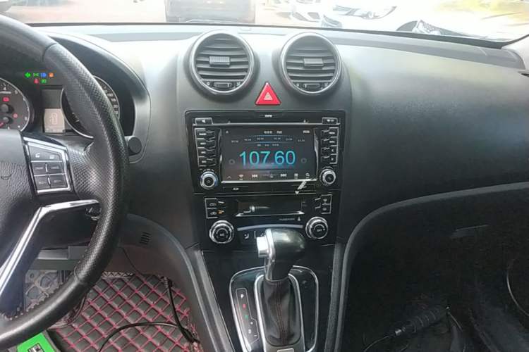 Used Haval H6 2017 Classic Edition 1.5T Automatic Two-Wheel Drive Urban Model Audio And AC Panel