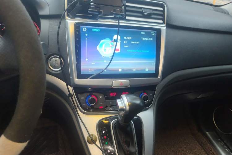 Used Haval H6 2017 Blue Label Sport Edition 1.5T Automatic Two-Wheel Drive Luxury Model Audio And AC Panel