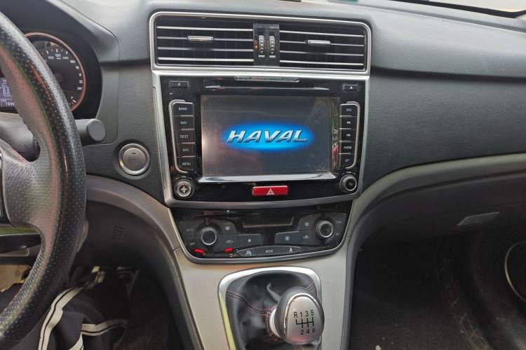Used Haval H6 2017 Blue Label Sport Edition 1.5T Manual Two-Wheel Drive Elite Model Audio And AC Panel