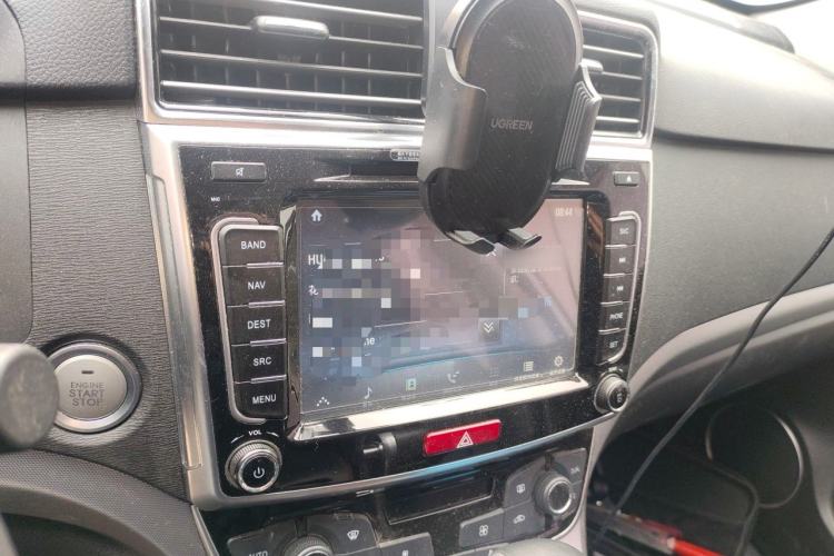 Used Haval H6 2017 Red-Label Sport Edition 1.5T Automatic Two-Wheel Drive Luxury Model Audio And AC Panel
