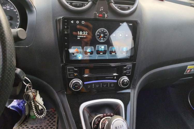 Used Haval H6 2017 Classic Edition 1.5T Manual Two-Wheel Drive Value Model Audio And AC Panel