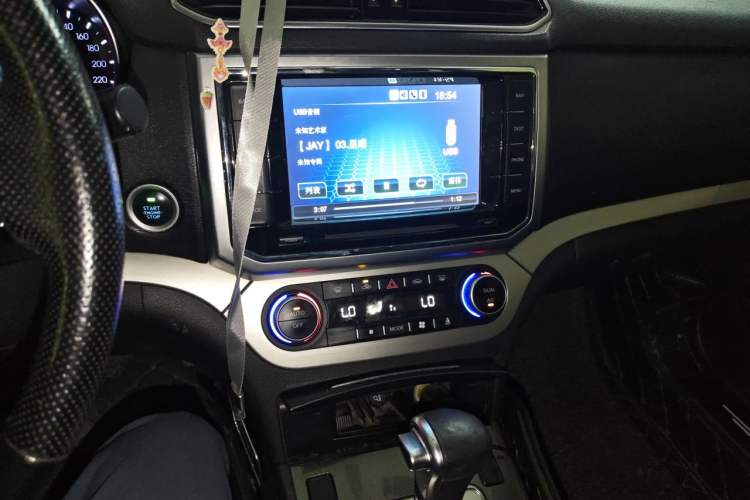 Used Haval H6 2017 Blue Label Sport Edition 1.5T Automatic Two-Wheel Drive Luxury Model Audio And AC Panel