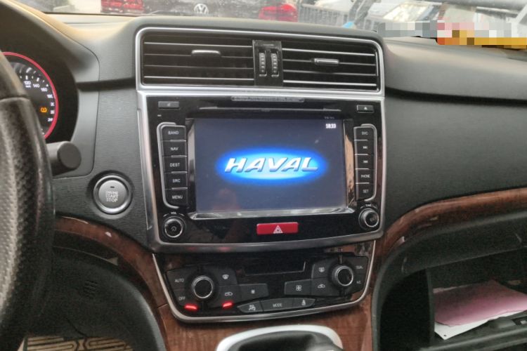 Used Haval H6 2017 Red-Label Sport Edition 1.5T Manual Two-Wheel Drive Elite Model Audio And AC Panel