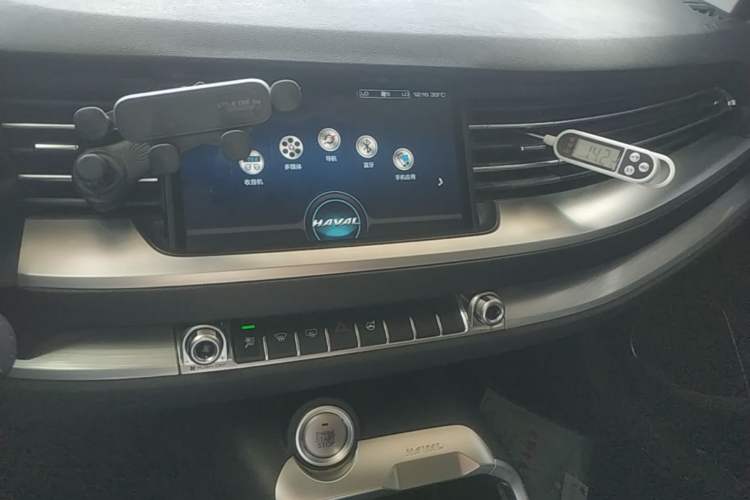 Used Haval H6 2017 Blue Label 2.0T Automatic Two-Wheel Drive Smart Edition Audio And AC Panel