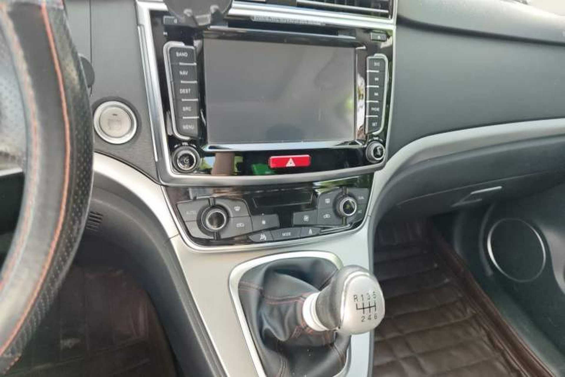 Used Haval H6 2017 Blue Label Sport Edition 1.5T Manual Two-Wheel Drive Elite Model Audio And AC Panel
