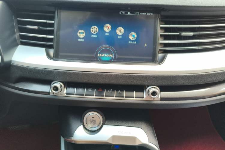 Used Haval H6 2017 Blue Label 1.5T Automatic Two-Wheel Drive ZhiShang Model Audio And AC Panel