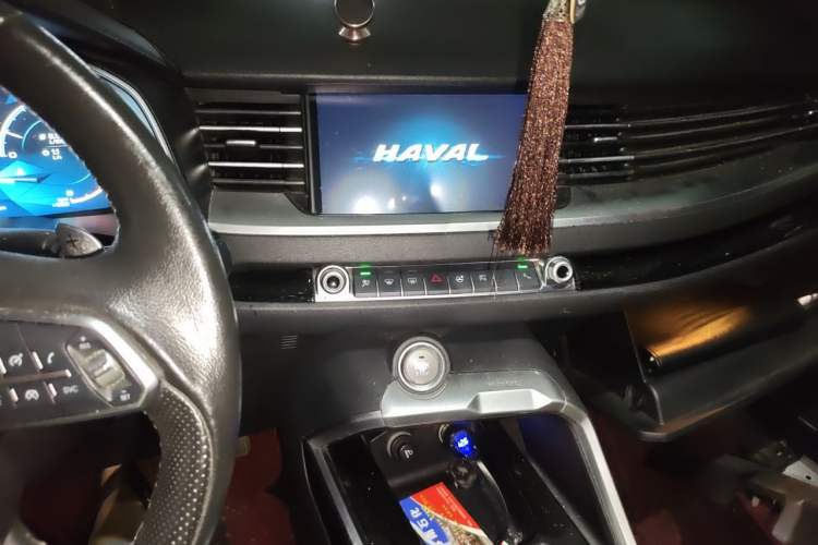 Used Haval H6 2017 Red-Label 2.0T Automatic Two-Wheel Drive Leading Edition Audio And AC Panel