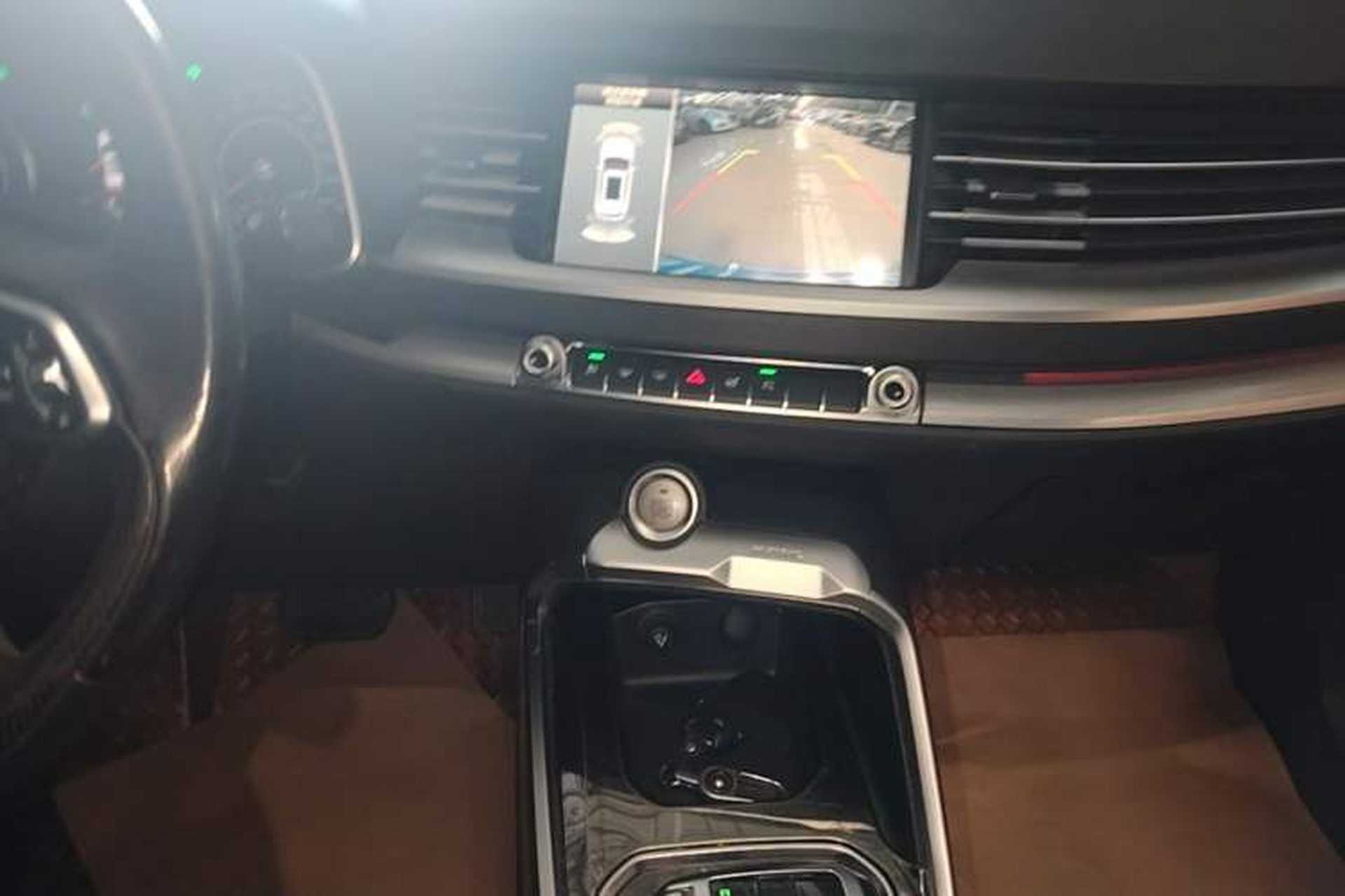 Used Haval H6 2017 Red Label 2.0T Automatic Two-Wheel Drive ZhiShang Model Audio And AC Panel