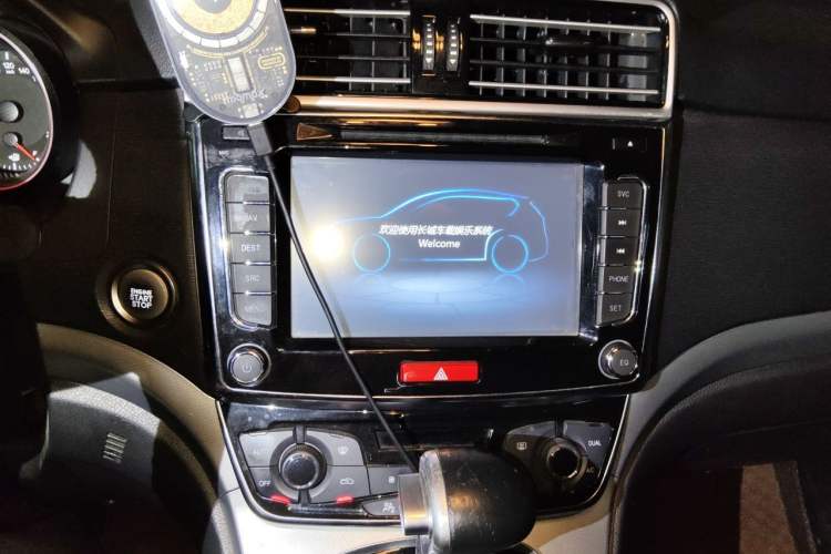 Used Haval H6 2017 Red-Label Sport Edition 1.5T Automatic Two-Wheel Drive Luxury Model Audio And AC Panel