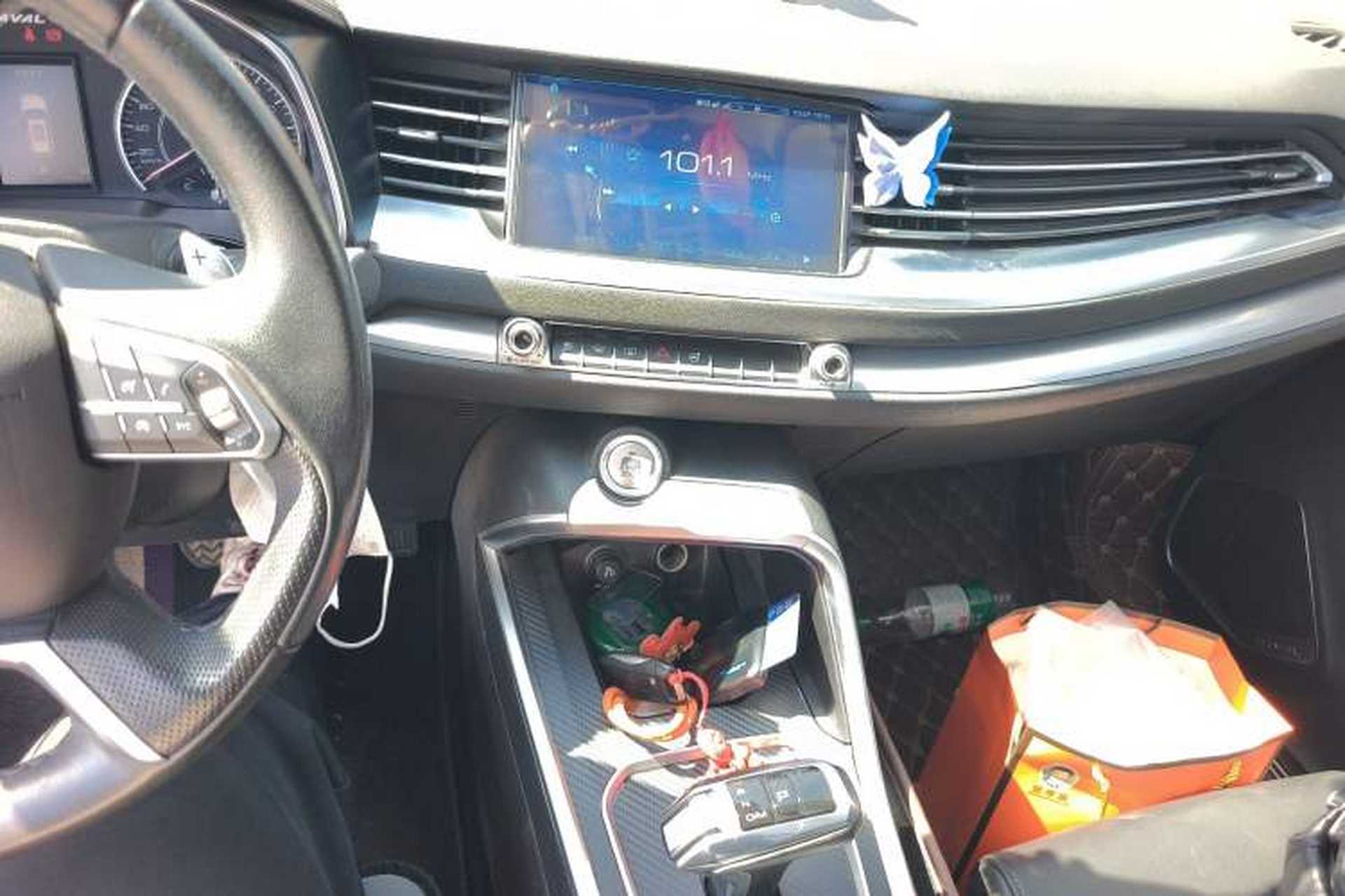 Used Haval H6 2017 Blue Label 2.0T Automatic Two-Wheel Drive Smart Edition Audio And AC Panel