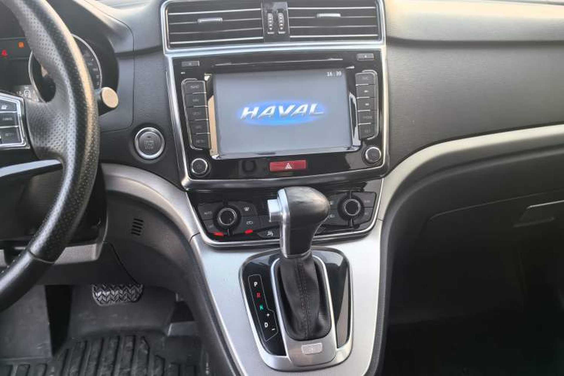 Used Haval H6 2017 Red-Label Sport Edition 1.5T Automatic Two-Wheel Drive Luxury Model Audio And AC Panel