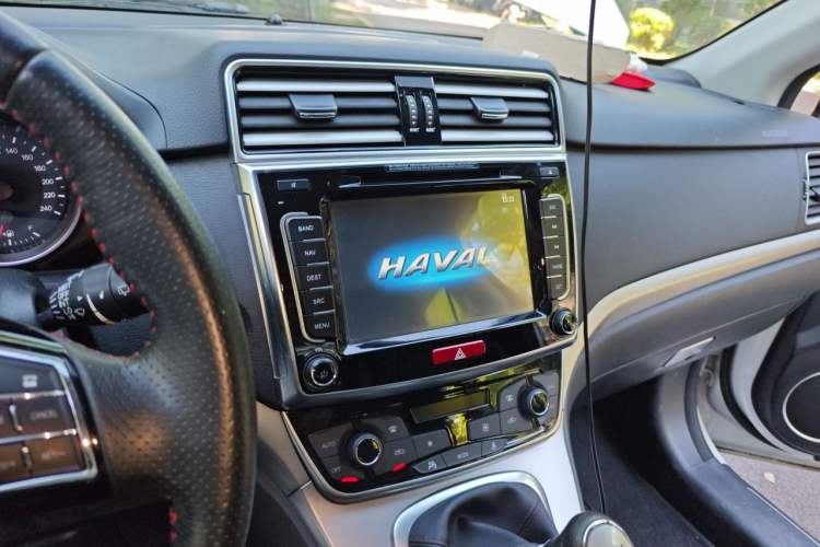 Used Haval H6 2017 Blue Label Sport Edition 1.5T Manual Two-Wheel Drive Elite Model Audio And AC Panel
