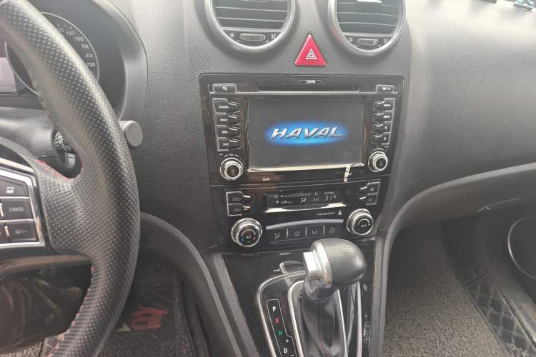Used Haval H6 2017 Classic Edition 1.5T Automatic Two-Wheel Drive Urban Model Audio And AC Panel